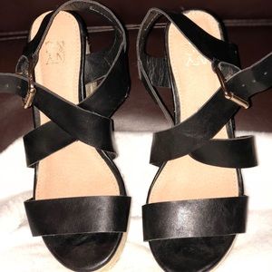 Ny&C black platform size 6